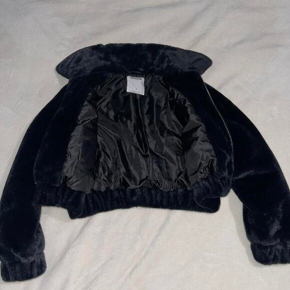 Black faux fur bomber jacket - Picture 2 of 4